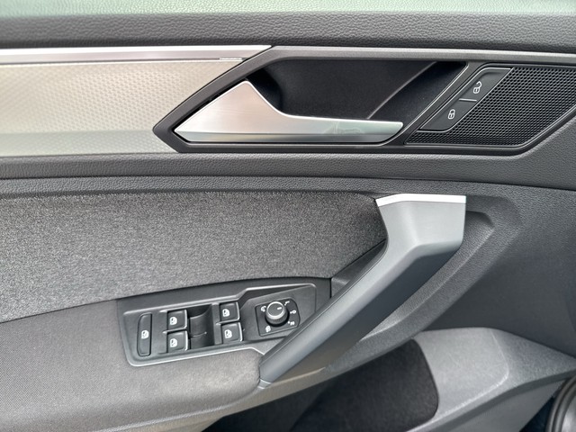 VW - Tiguan 1.5 TSI Move NAVI+SHZG+LED+ACC_6