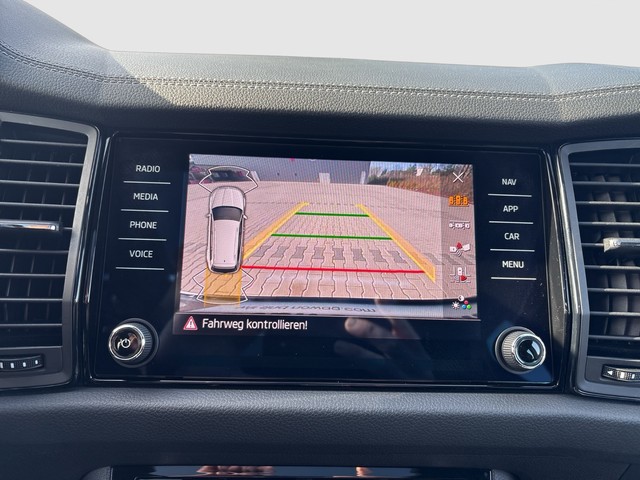 Skoda - Kodiaq 2.0 TDI DSG Sportline PANO+AHK+KAMERA+LED_9