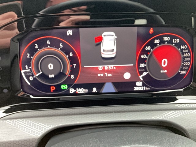 VW - Golf VIII 2.0 TSI DSG GTI ACC CAM HUD LED NAVI_15