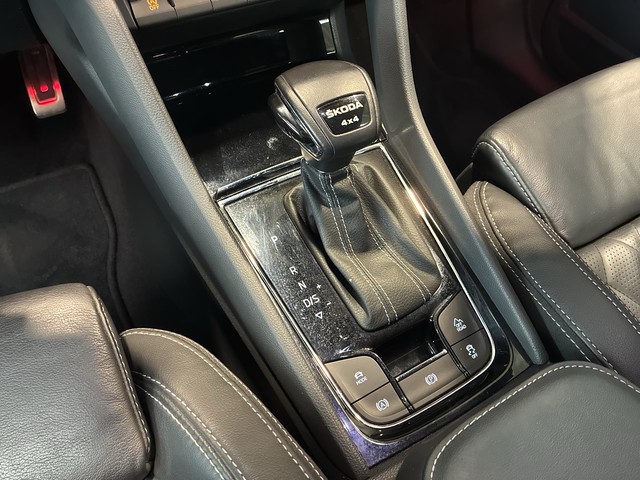 Skoda - Kodiaq 2.0 TDI DSG 4x4 Sportline ACC+LED+NAVI_6