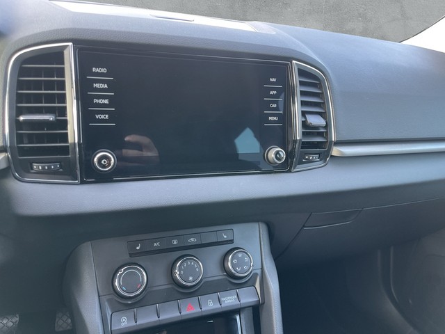 Skoda - Karoq 1.0 TSI Ambition LM17 NAVI PDC SHZG TEMP_5