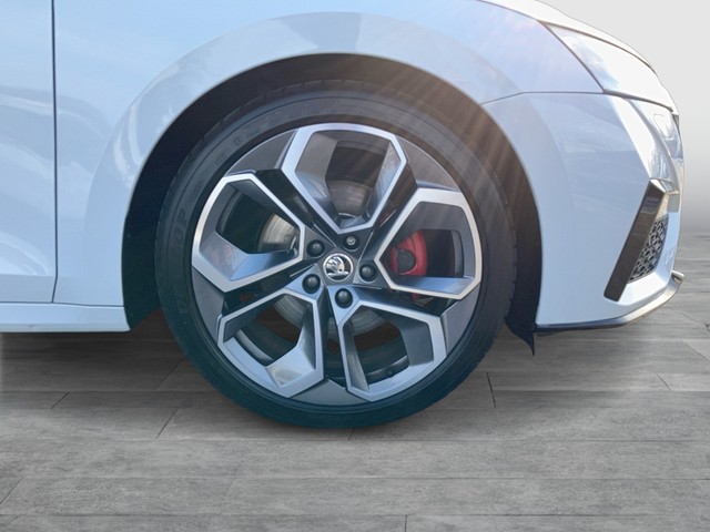 Skoda - Octavia Combi 2.0 TDI DSG RS AHK LED NAVI PANO_10