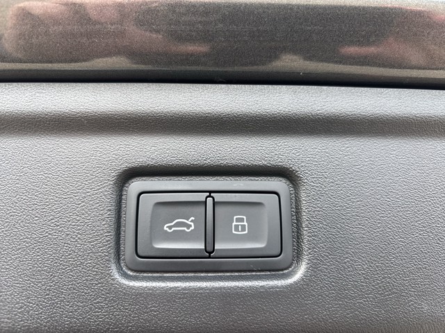 Audi - A6 e-tron Avant quattro edition one grey S-line_5