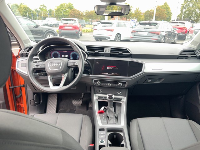 Audi - Q3 35TFSI S-tronic ALLWETTER+NAVI+_2