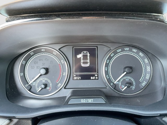 Skoda - Fabia 1.0 MPI Tour LED+CLIMATRONIC+TEMPOMAT+PDC_20 Skoda - Fabia 1.0 MPI Tour LED+CLIMATRONIC+TEMPOMAT+PDC_20