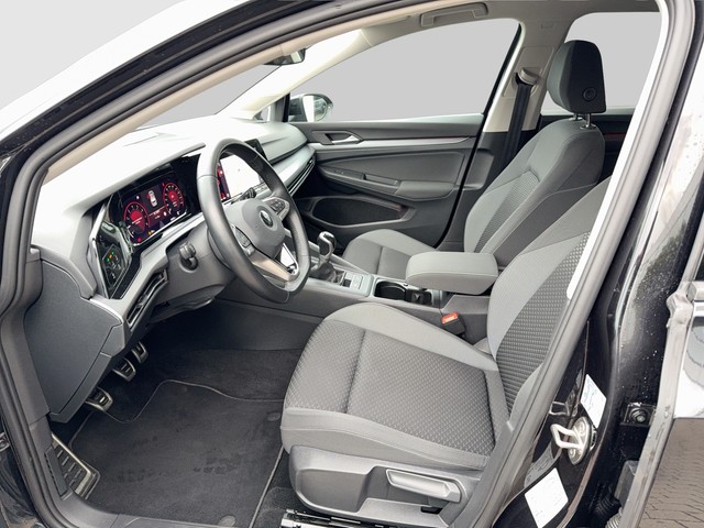 VW - Golf VIII 1.0 TSI Active NAVI+LED+PDC+SHZG+LM16"_15 VW - Golf VIII 1.0 TSI Active NAVI+LED+PDC+SHZG+LM16"_15