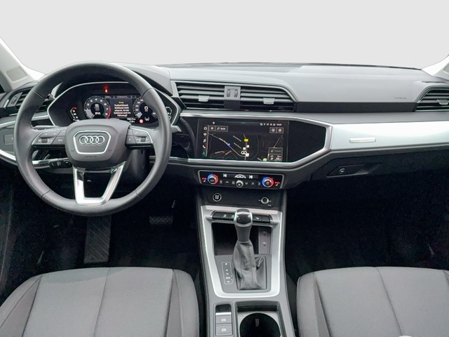 Audi - Q3 35 TFSI S-tronic S line AHK+ACC+LED+NAVI+SHZG_2