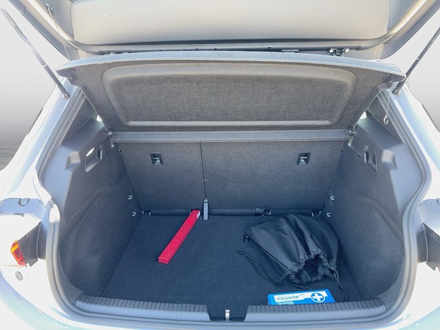 CUPRA - Born 150 kW 19" GJR LED Lenkradhzg._4