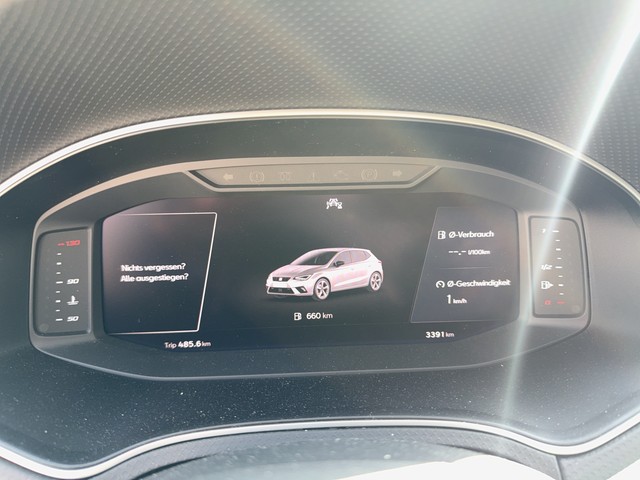 Seat - Ibiza 1,0 TSI DSG FR 18" Navi "beats" Kessy SHZ_14 Seat - Ibiza 1,0 TSI DSG FR 18" Navi "beats" Kessy SHZ_14