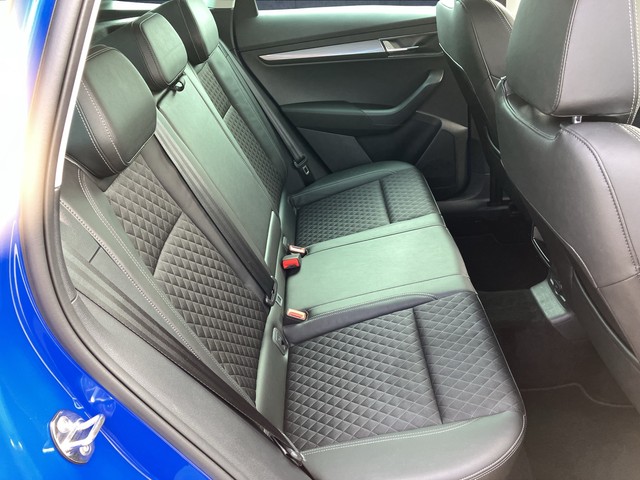 Skoda - Karoq 2.0 TDI Style CAM LED LM18 NAVI SHZG TEMP_5