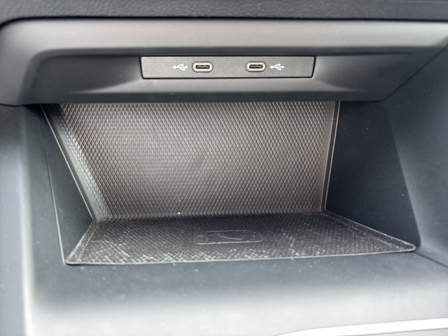VW - Golf VIII Lim. 1.5 eTSI DSG Life eTSI ACC+NAVI+SIDE-ASSIST_9 VW - Golf VIII Lim. 1.5 eTSI DSG Life eTSI ACC+NAVI+SIDE-ASSIST_9