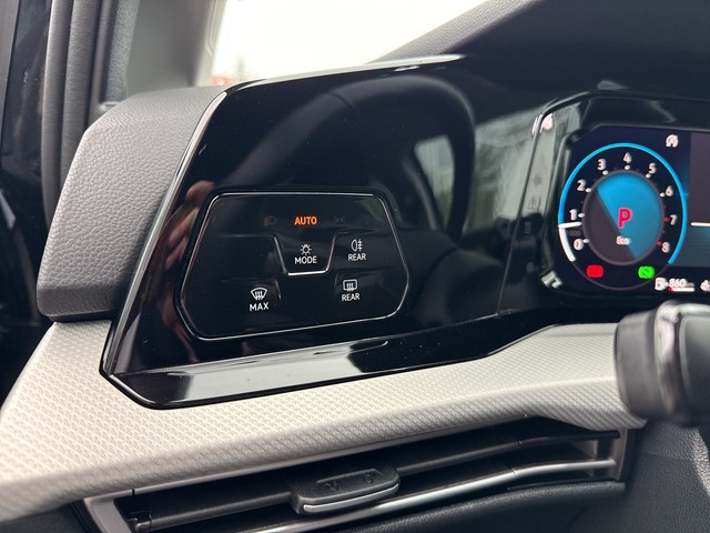 VW - Golf VIII Variant 1.5 eTSI DSG Move ACC+LED+NAVI_7