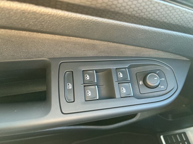 Ford - Focus 1.0 EcoBoost ST-Line NAVI+RFK+SHZ+GRA+PDC_7