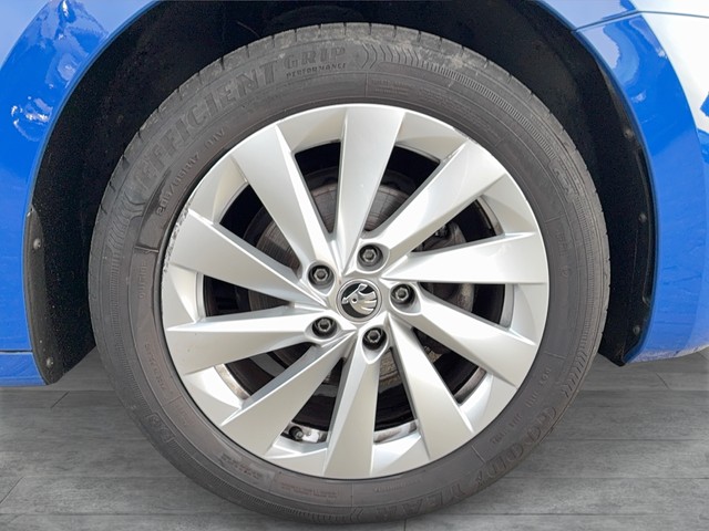 Skoda - Octavia Combi 2.0TDI Ambition Virtual+Navi+Sitzhzg._17