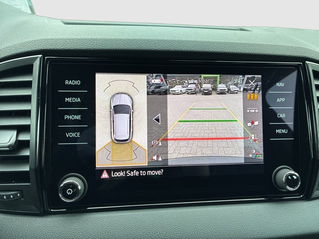 Skoda - Karoq 1.5 TSI DSG Sportline NAVI+RÜCKFAHRKAMERA+_7