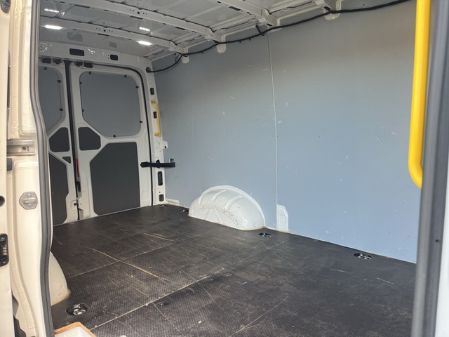 VW - Crafter 35 TDI Kasten mittellang AHK RADIO TEL_5