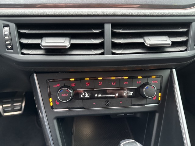 VW - Polo GTI 2.0 TSI DSG GTI ACC+LED+NAVI+SHZG+LM18"_9