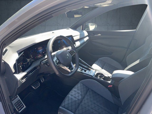 VW - Golf Variant 2,0 l TDI DSG R-Line Black Matrix_13 VW - Golf Variant 2,0 l TDI DSG R-Line Black Matrix_13