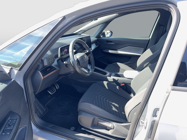 CUPRA - Born 150 kW 19" GJR LED Lenkradhzg._12