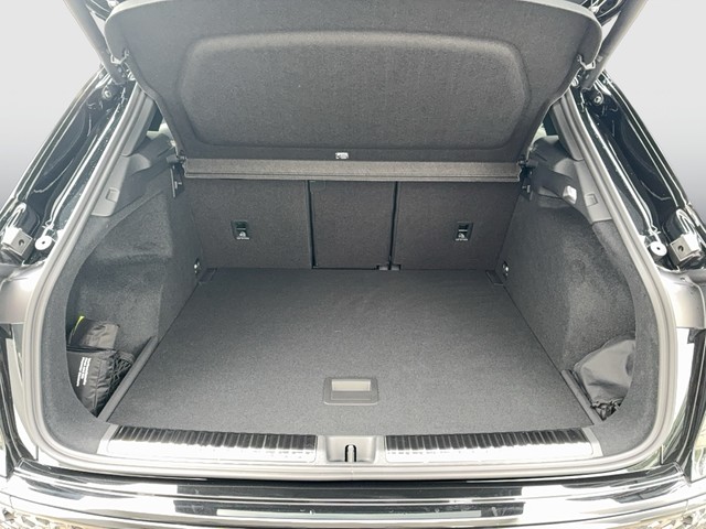 Audi - Q3 SUV TFSI S-tronic S line AHK+ACC+NAVI+PANO_4