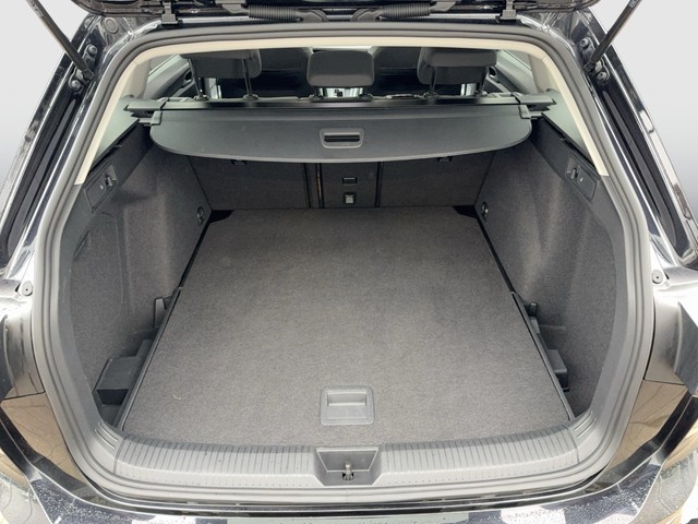 VW - Golf VIII Variant 1.5 eTSI DSG Move ACC+LED+NAVI_4